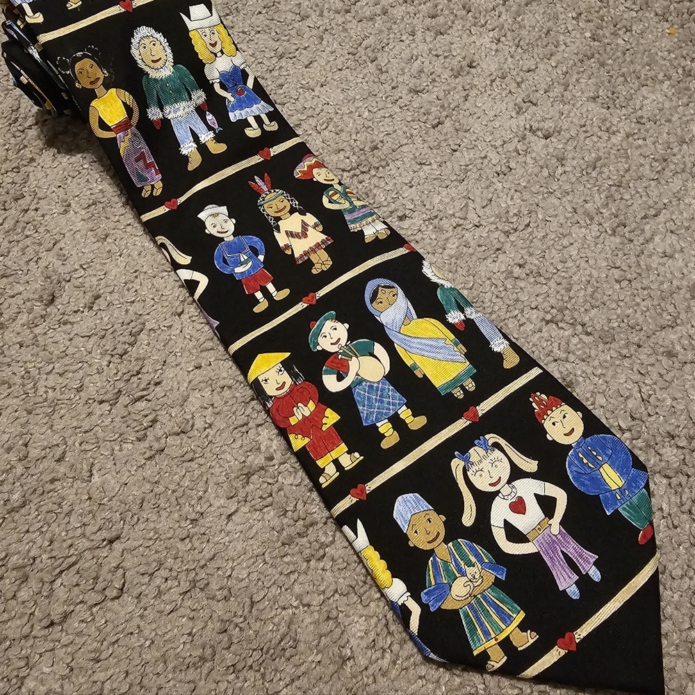 Save The Children "Our Hearts Are All The Same" tie